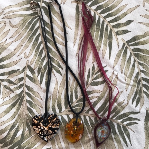 Bundle of Beautiful Glass Necklaces - Picture 2 of 3